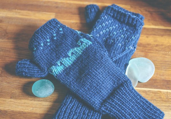 Seaglass Mittens - Image 2