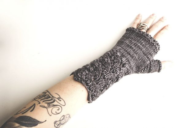 Sophisticate Mitts - Image 4