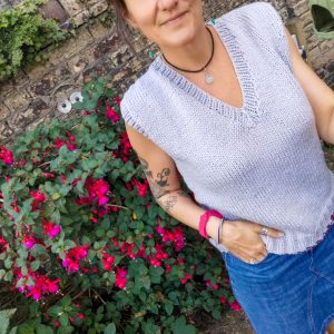 The Relaxed V Neck Tank - a knitting pattern