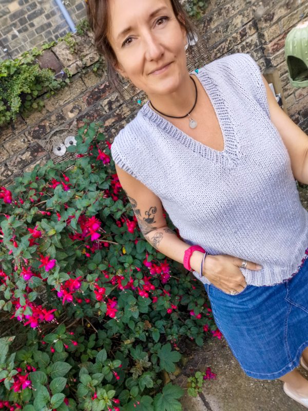 The Relaxed V Neck Tank - a knitting pattern